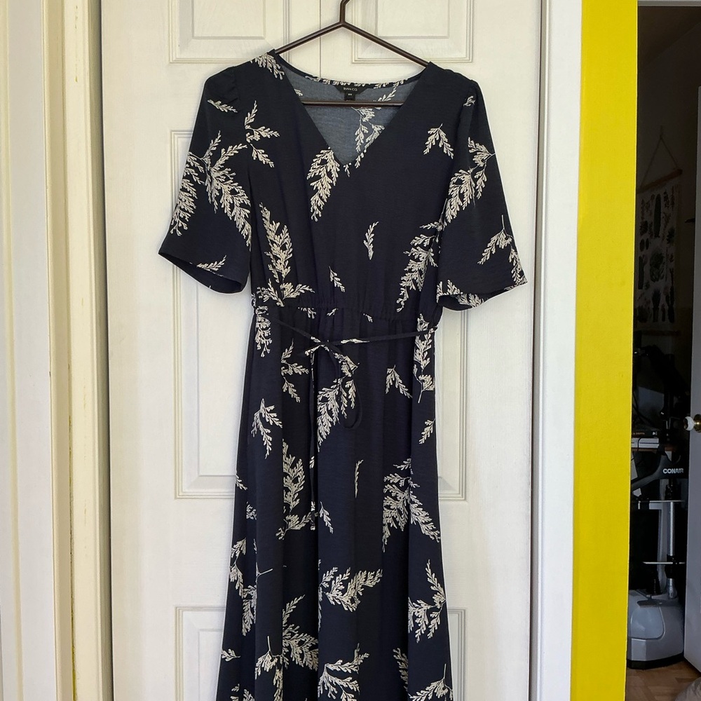 RW&CO. Blue V-Neck Midi Sundress for Casual Wear
